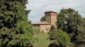 TORRE DI PACIANO 10&2, Emma Villas